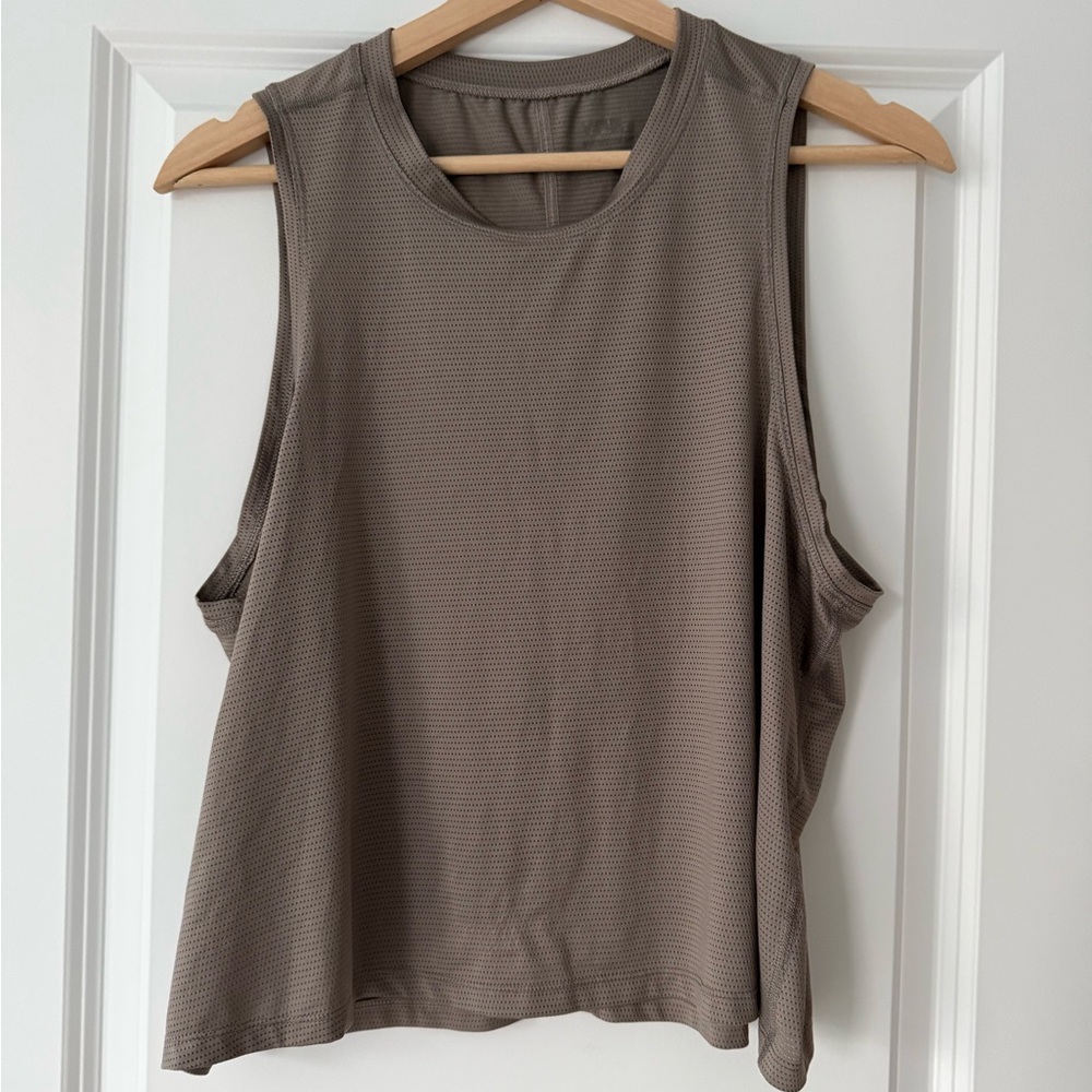 Abercrombie & Fitch (YPB) Women's Activewear Sleeveless Tan Top